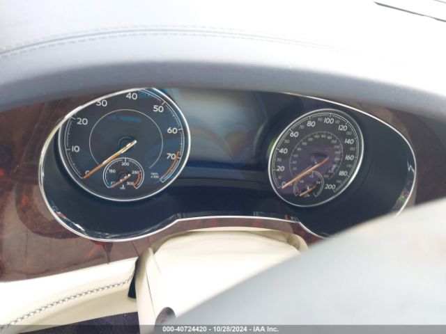 SJAAM2ZV2KC027805 Bentley Bentayga V8