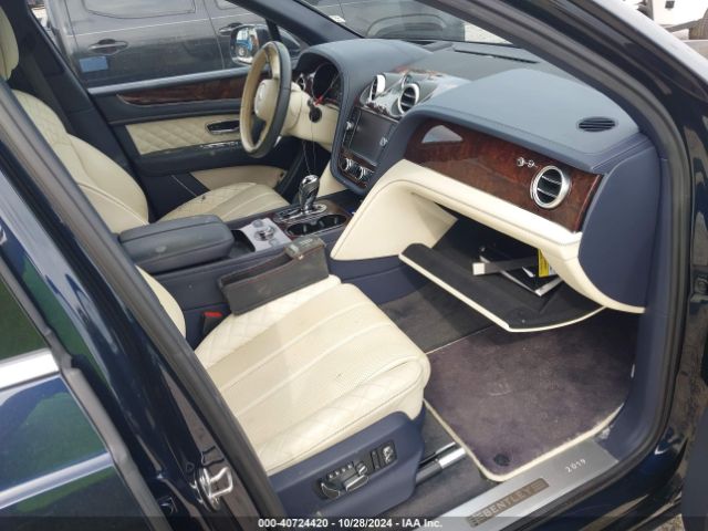 2019 BENTLEY BENTAYGA SJAAM2ZV2KC027805 Photo 4