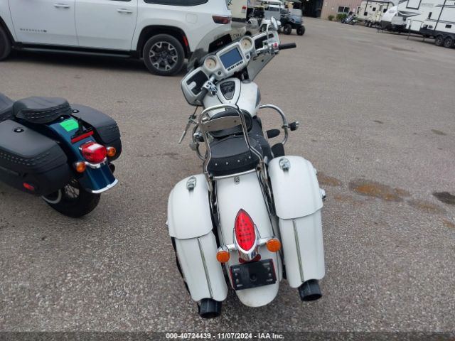 2017 INDIAN MOTORCYCLE CO. CHIEFTAIN 56KTCAAA0H3345700 Photo 5