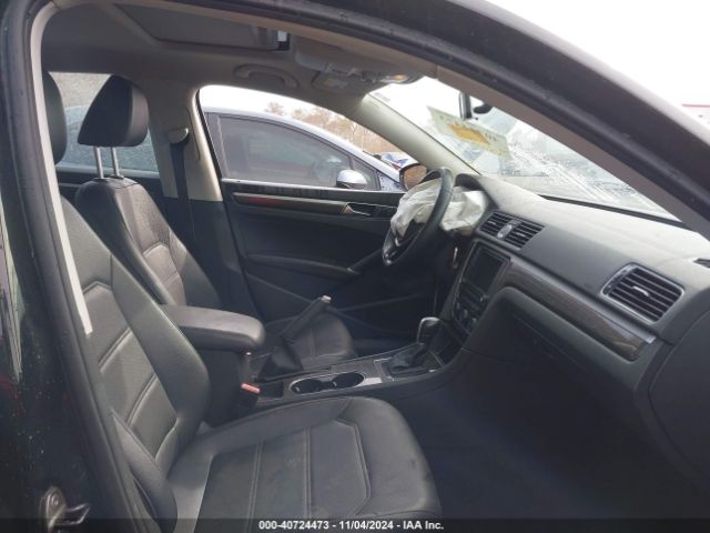1VWBT7A33GC047384 Volkswagen Passat 1.8t Se