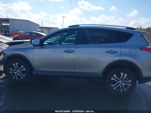 2T3ZFREV8GW247819 Toyota RAV4 LE
