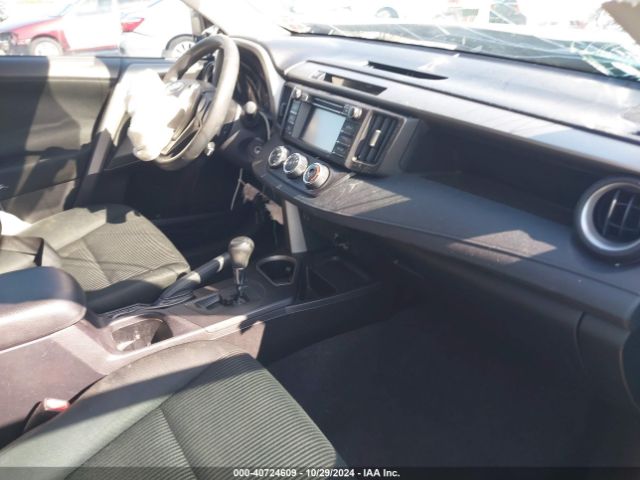 2T3ZFREV8GW247819 Toyota RAV4 LE