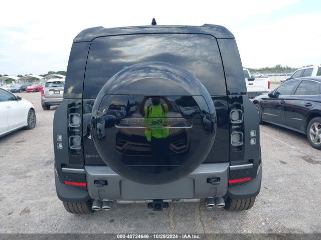 SALEWEEE5R2317188 Land Rover Defender 110 P525 Carpathian Edition