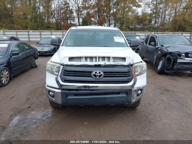 5TFUW5F15EX327506 Toyota Tundra Sr5 5.7l V8