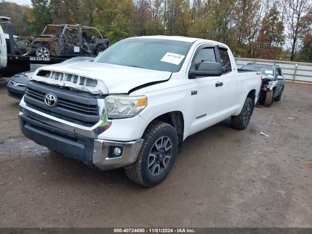 5TFUW5F15EX327506 Toyota Tundra Sr5 5.7l V8