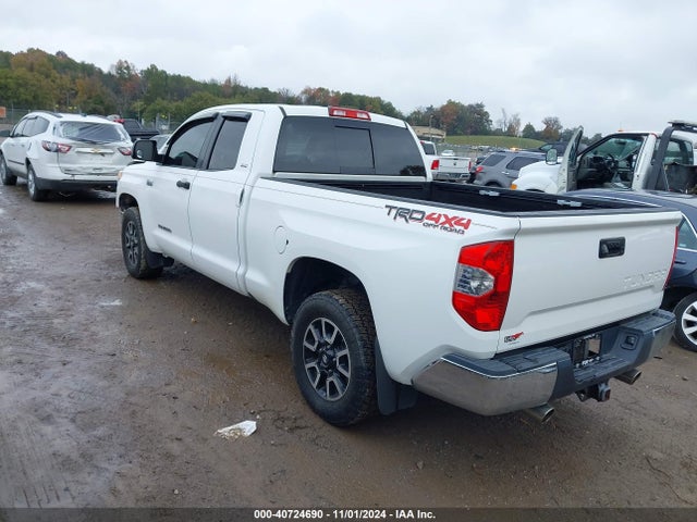 5TFUW5F15EX327506 Toyota Tundra Sr5 5.7l V8