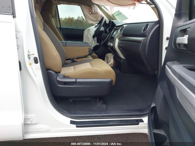 5TFUW5F15EX327506 Toyota Tundra Sr5 5.7l V8