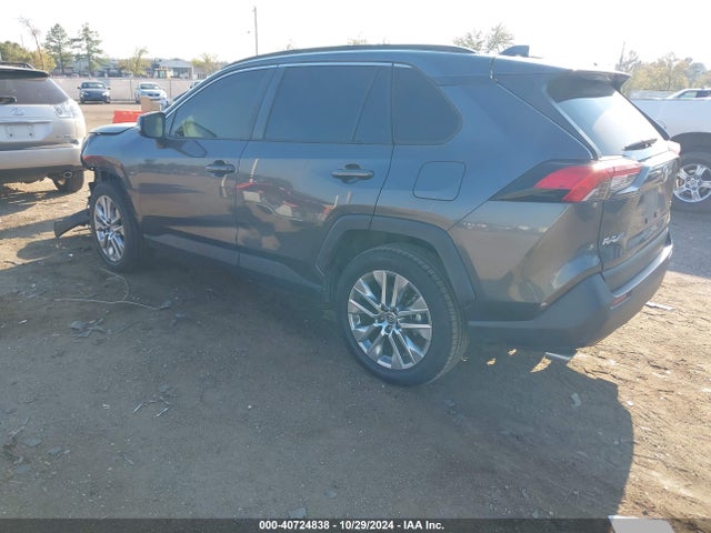 Toyota Rav4 Xle Premium 2019 JTMC1RFV0KD036087 Image 3