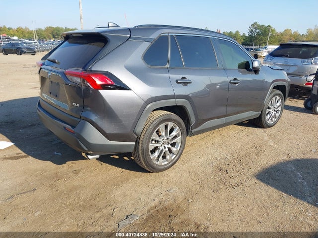 Toyota Rav4 Xle Premium 2019 JTMC1RFV0KD036087 Image 4