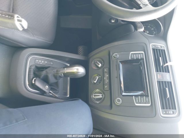 3VWDB7AJ9JM211933 Volkswagen Jetta 1.4t Se/1.4t Wolfsburg Edition