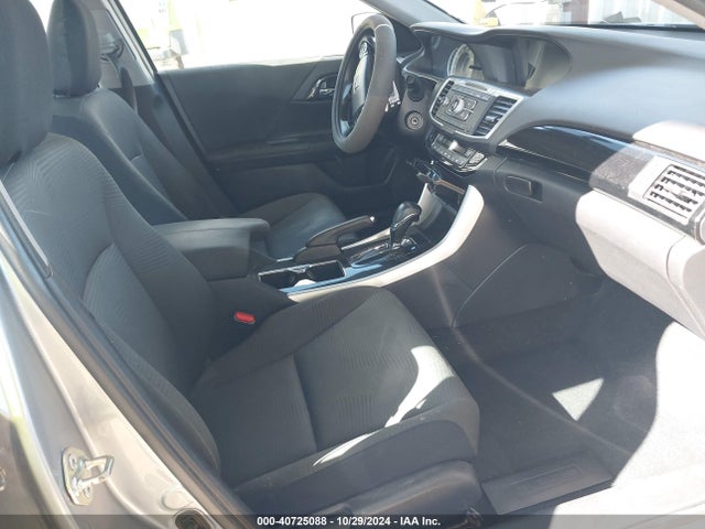 Honda ACCORD LX 2017 1HGCR2F32HA055041 Image 5