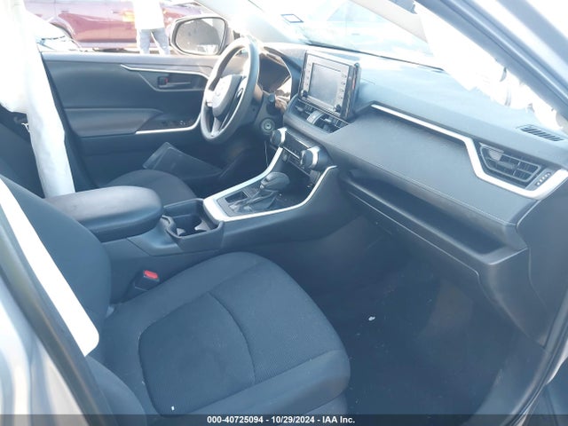 Toyota RAV4 LE 2021 2T3H1RFV5MC106213 Image 5