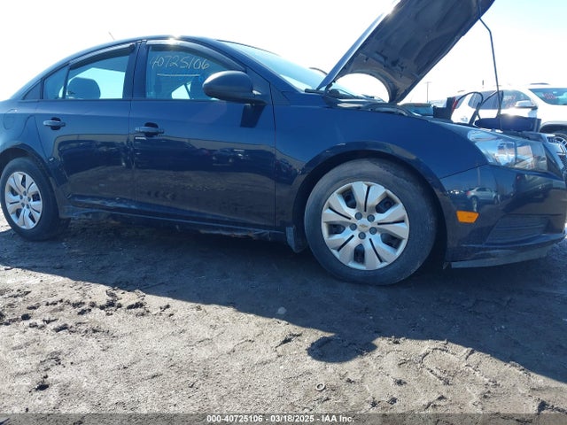 1G1PA5SG2E7329311 Chevrolet Cruze Ls Auto