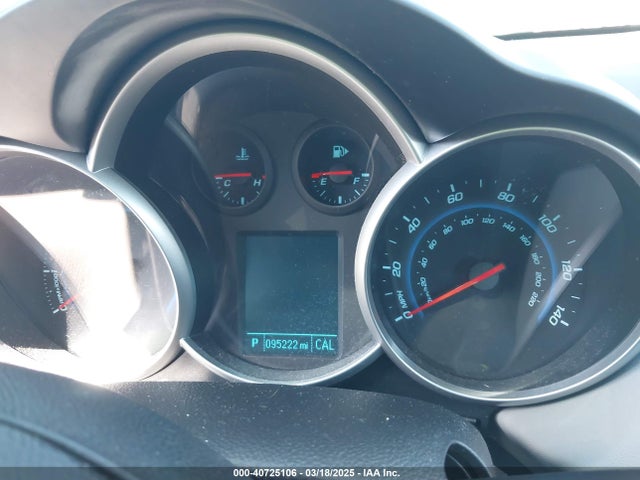 1G1PA5SG2E7329311 Chevrolet Cruze Ls Auto