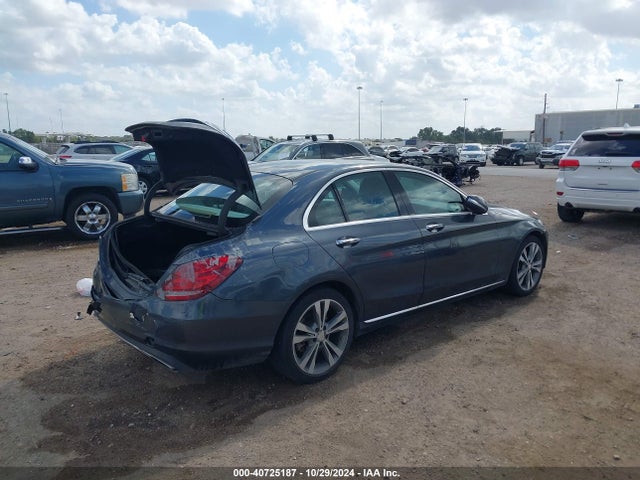 55SWF4KB4FU032389 Mercedes-Benz C 300 4matic/luxury 4matic/sport 4matic
