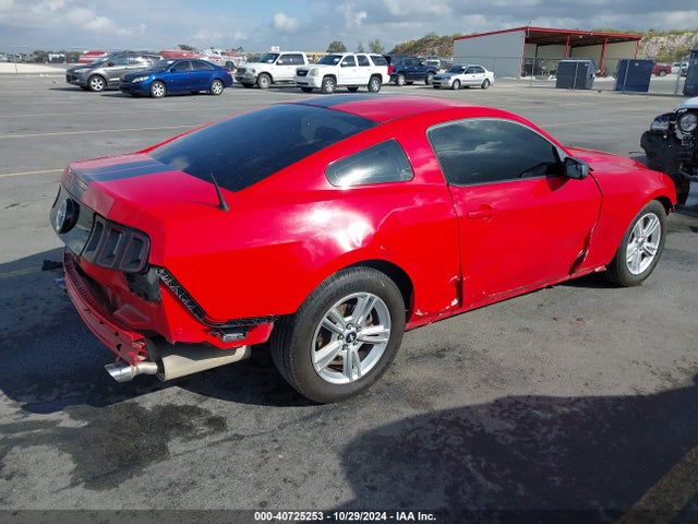 Ford Mustang V6 2014 1ZVBP8AM5E5212467 Image 4