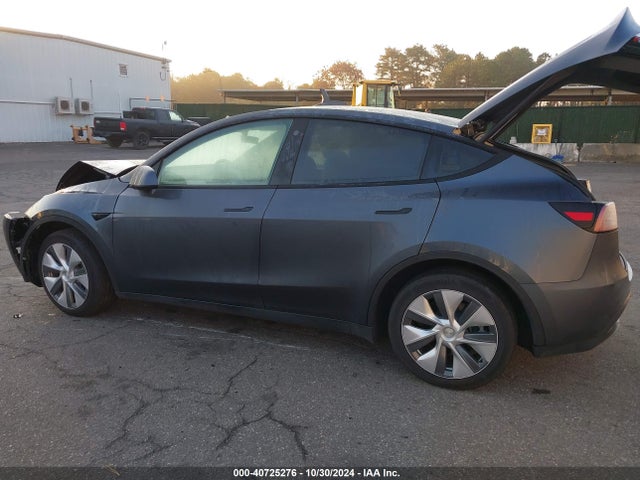 2023 TESLA MODEL Y 7SAYGDEE0PA033800 Photo 2