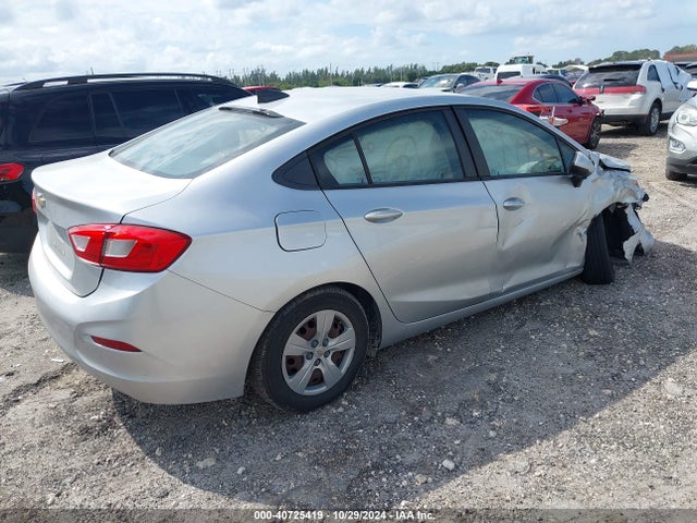 Chevrolet Cruze Ls Auto 2018 1G1BC5SM2J7127847 Image 4