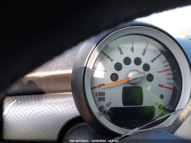 2009 MINI COOPER S CLUBMAN WMWMM33569TP74034 Photo 6