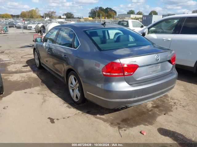 1VWCT7A32EC027855 Volkswagen Passat 1.8t Sel Premium