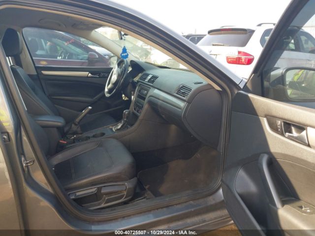 1VWAT7A39EC081399 Volkswagen Passat 1.8t Wolfsburg Edition