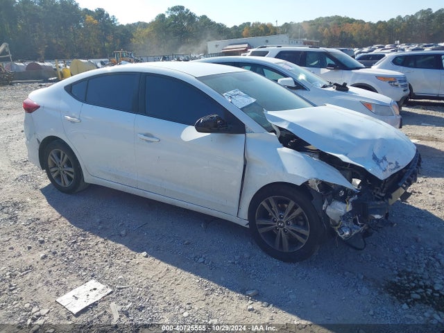2017 5NPD84LF5HH124037 main image