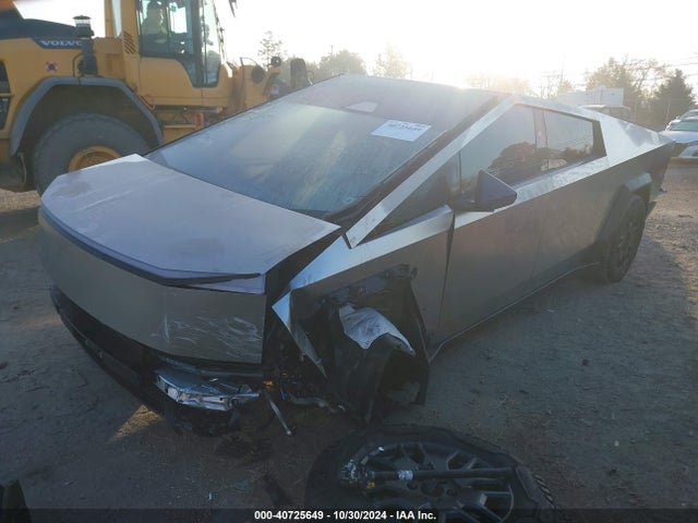 2024 TESLA CYBERTRUCK 7G2CEHEDXRA006647 Photo 1