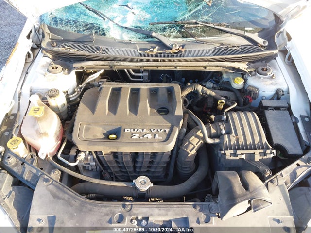 Chrysler 200 LX 2014 1C3CCBAB6EN208799 Image 10