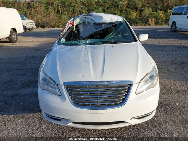 Chrysler 200 LX 2014 1C3CCBAB6EN208799 Image 6