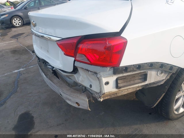 Chevrolet IMPALA 1LT 2016 2G1105SA2G9179187 Image 17