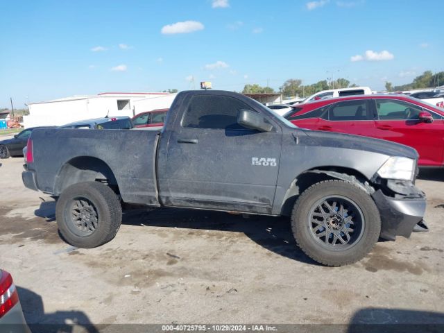 3C6JR6AG0JG210241 RAM 1500 Express  4x2 6'4 Box