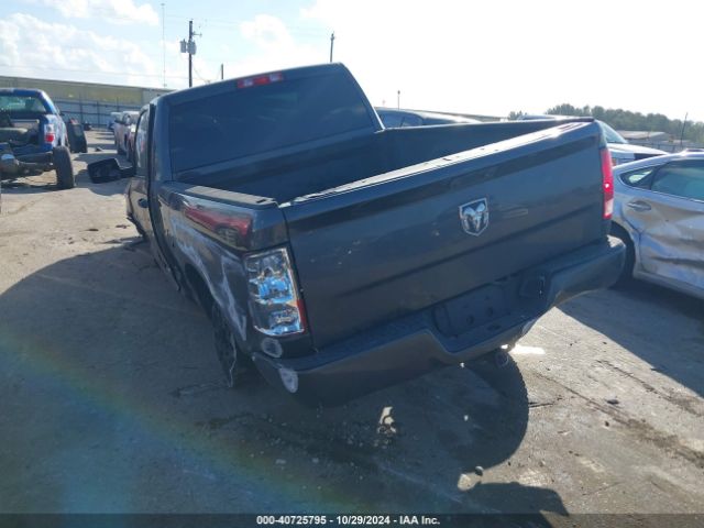 3C6JR6AG0JG210241 RAM 1500 Express  4x2 6'4 Box