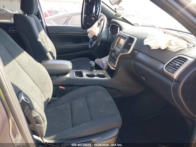 1C4RJFAG4FC683945 Jeep Grand Cherokee Laredo