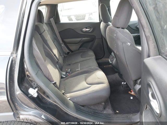 Jeep Cherokee Latitude 2016 1C4PJMCS3GW372147 Image 8