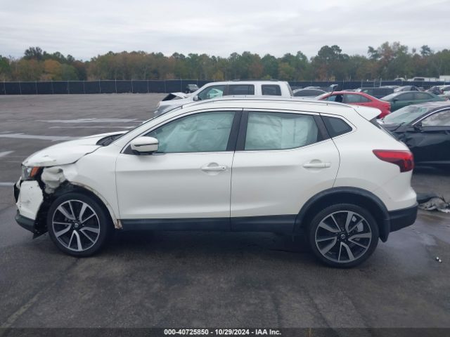 JN1BJ1CP5HW024584 Nissan Rogue Sport Sl