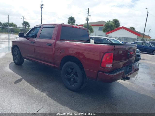 1C6RR6KG0JS285659 RAM 1500 Express  4x2 5'7 Box