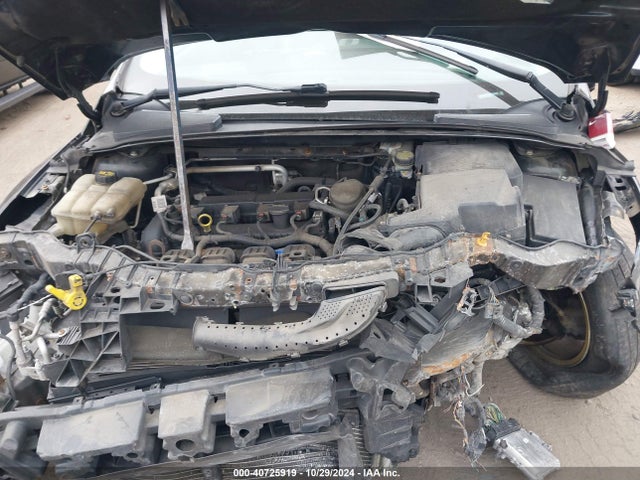 Ford FOCUS SE 2014 1FADP3F22EL240069 Image 10