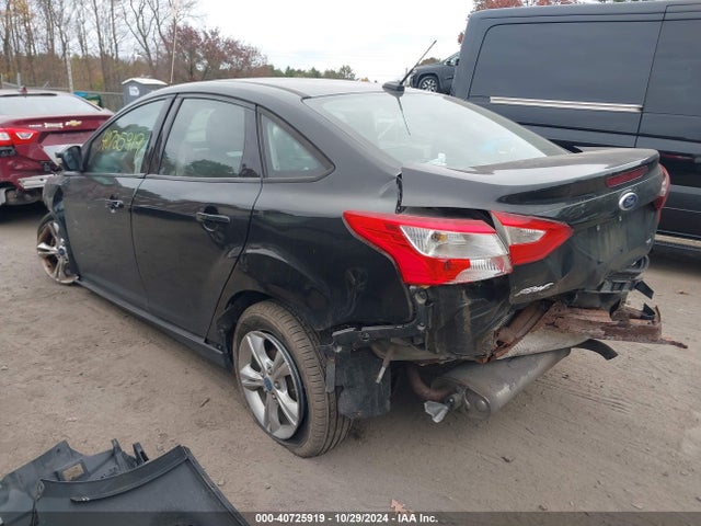 Ford FOCUS SE 2014 1FADP3F22EL240069 Image 3
