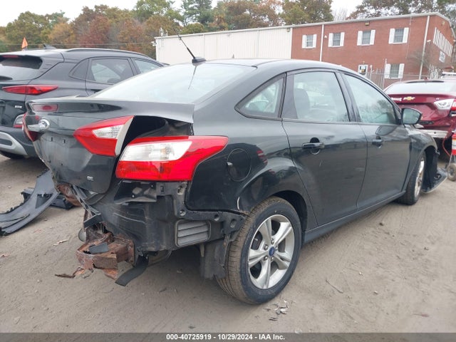 Ford FOCUS SE 2014 1FADP3F22EL240069 Image 4
