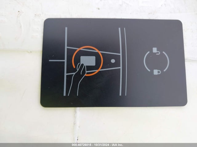 2024 TESLA MODEL 3 5YJ3E1EA8RF865982 Photo 10