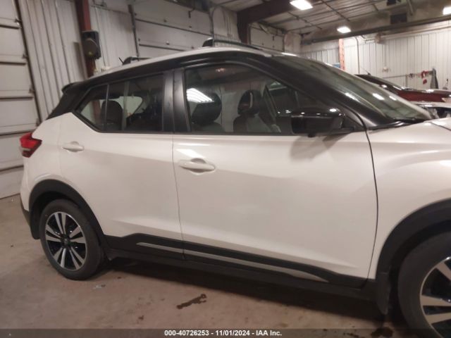 3N1CP5DV1LL530208 Nissan Kicks Sr Xtronic Cvt