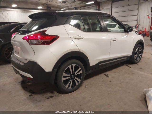 3N1CP5DV1LL530208 Nissan Kicks Sr Xtronic Cvt