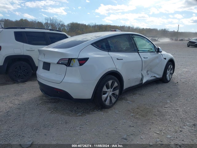 2023 TESLA MODEL Y 7SAYGDEE8PF817225 Photo 3