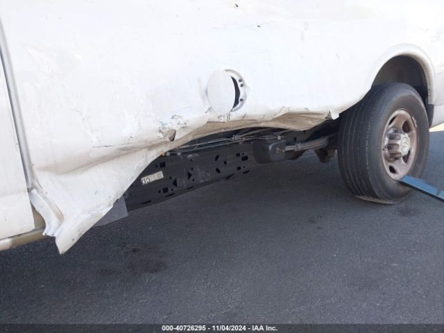 1GCWGAF7XM1162864 Chevrolet Express Cargo Rwd 2500 Regular Wheelbase Wt