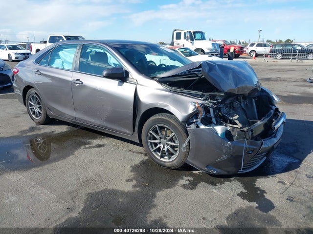 Toyota CAMRY LE 2015 4T4BF1FK1FR465380 Image 1