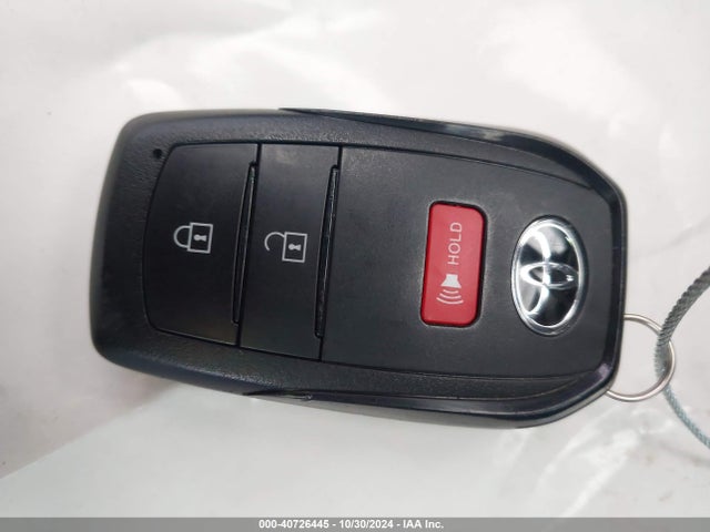 Toyota PRIUS XLE 2024 JTDACAAUXR3030475 Image 11