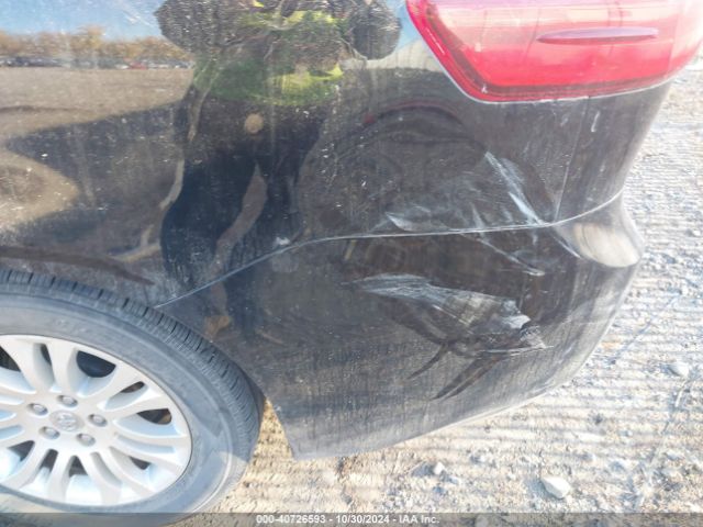5TDYK3DC0GS713524 Toyota Sienna Xle 8 Passenger