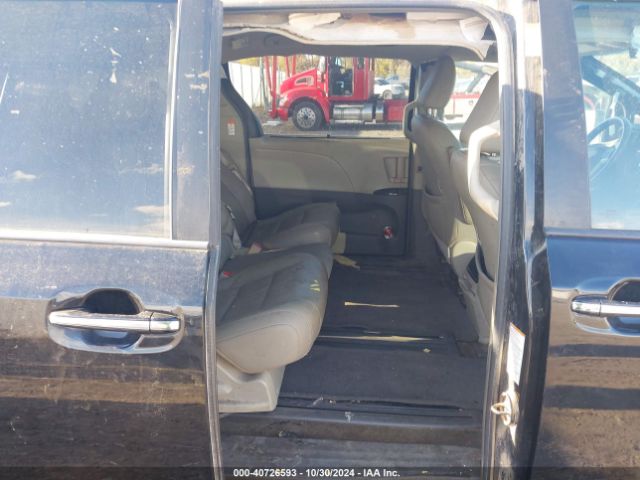 5TDYK3DC0GS713524 Toyota Sienna Xle 8 Passenger