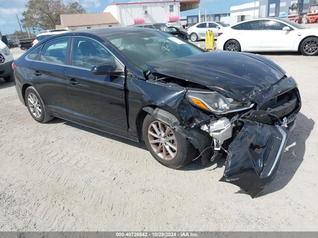 Hyundai SONATA SE 2019 5NPE24AFXKH783411 Image 1