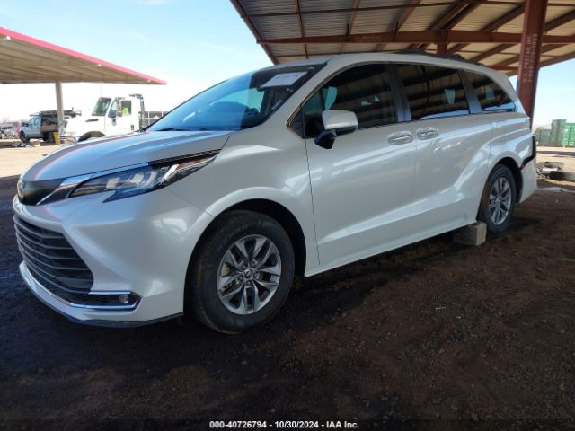 5TDYRKEC0NS081819 Toyota SIENNA XLE